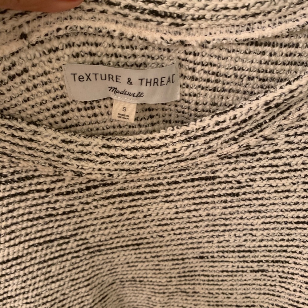 Madewell Sweater - Texture & Thread - Picture 3 of 3